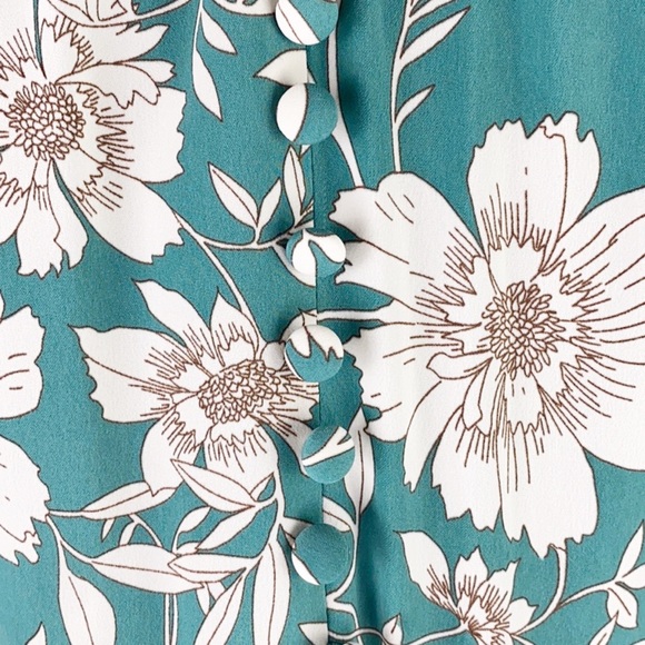 Gal Meets Glam Shannon Pleat Neck Maxi Dress - Picture 15 of 15